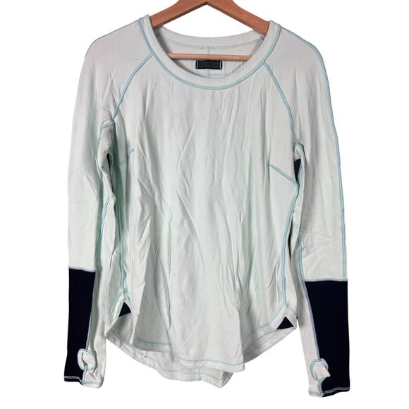 Lululemon Women Long Sleeve Thumbholes Green Top *Dimensions In Picture* - Picture 1 of 5